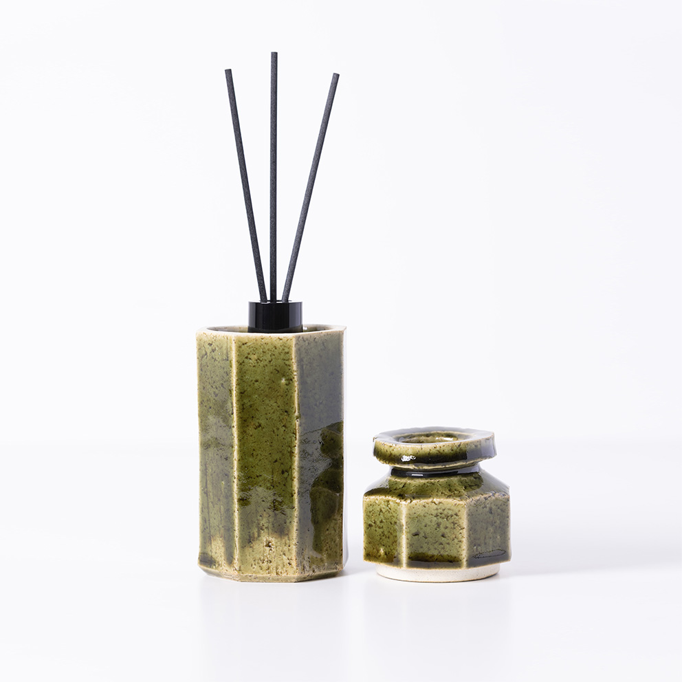 Hitoyasumi［八角香りの器（織部）］セット